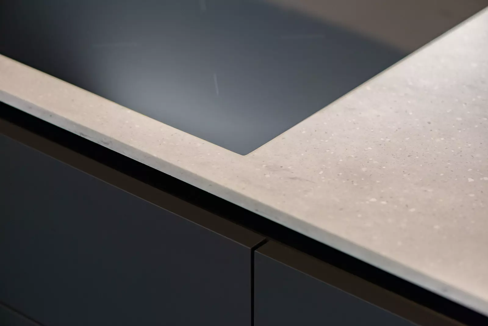Arbeitsplatte in Corian Mineralwerkstoff